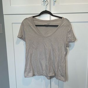 Universal thread grey tee